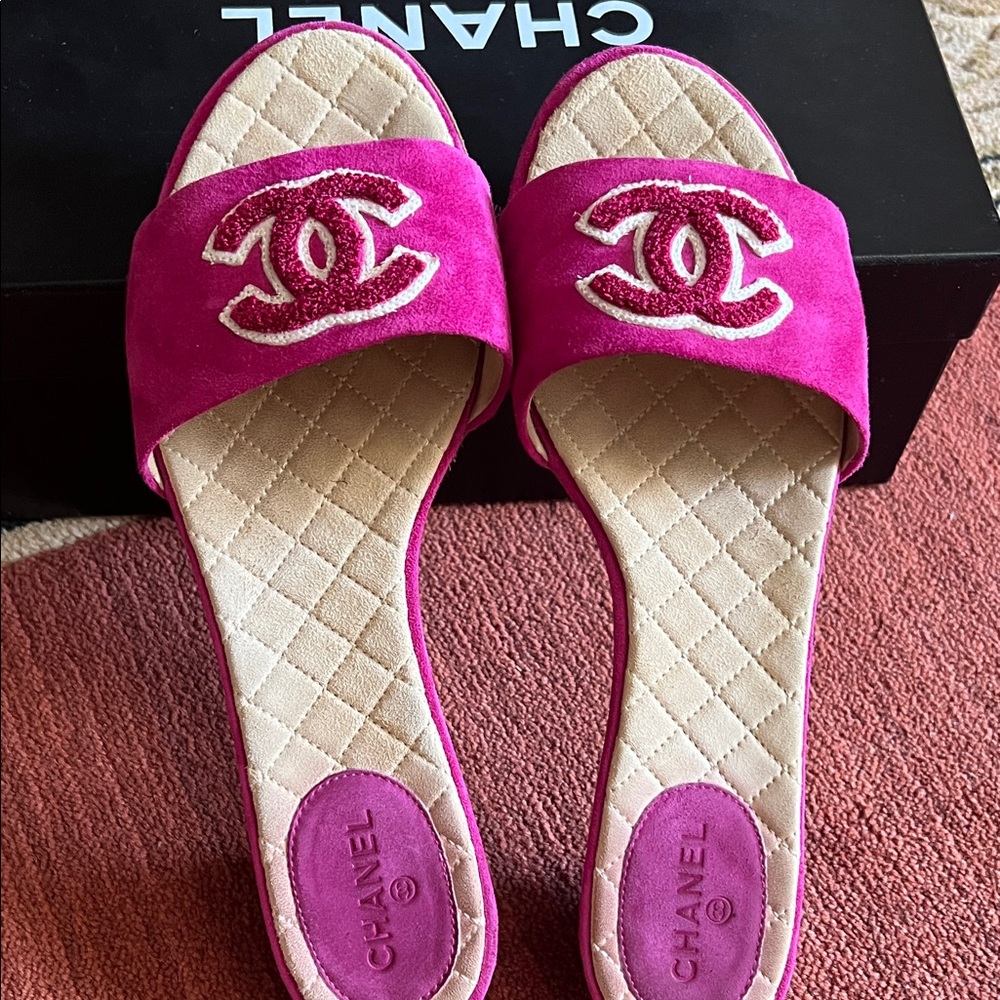 Channel pink suede mules,size39.